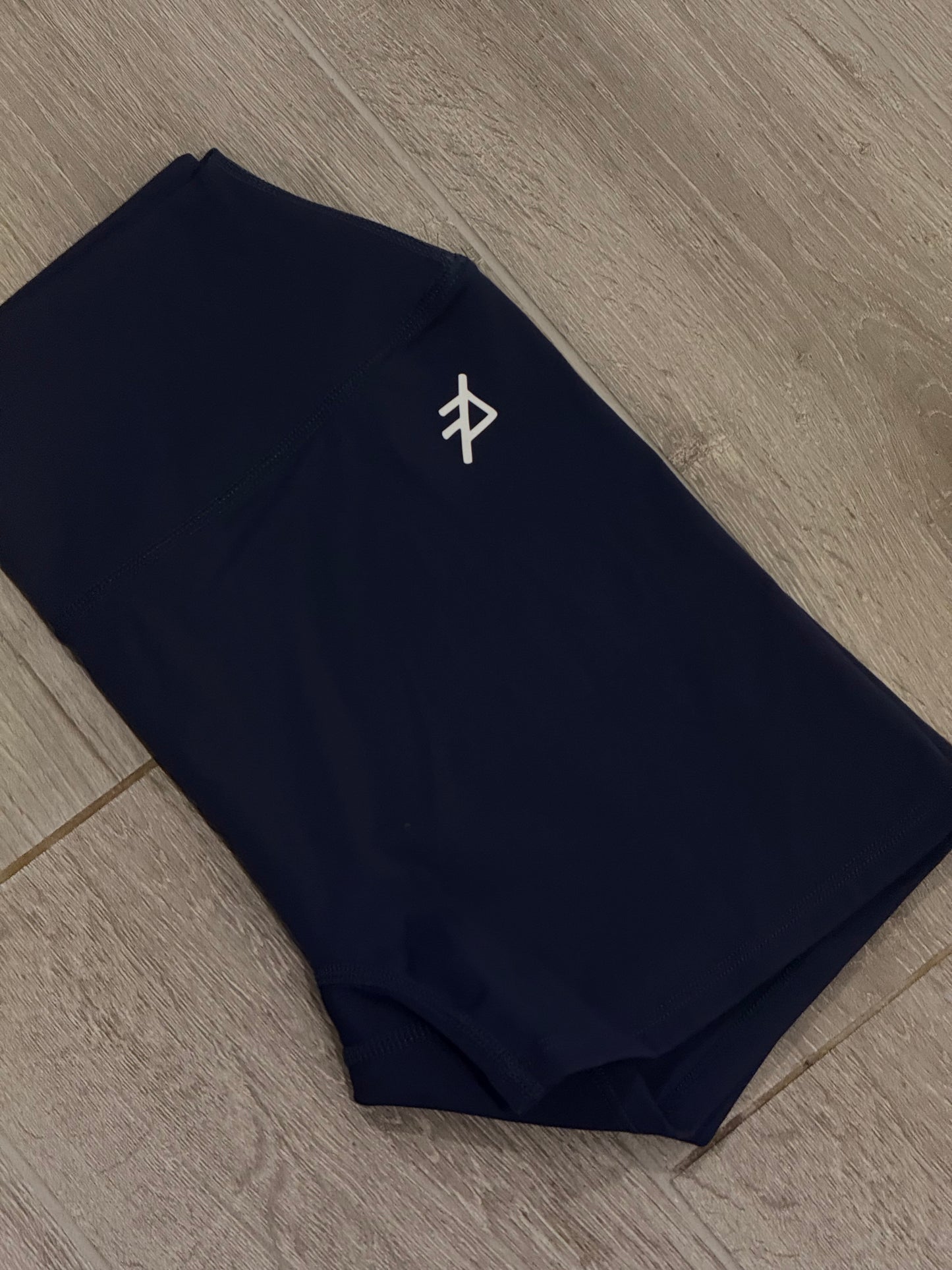 WOMEN’$ PERFORMANCE $HORTS