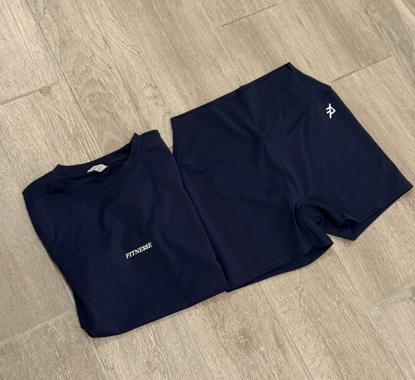 WOMEN’$ PERFORMANCE $HORTS